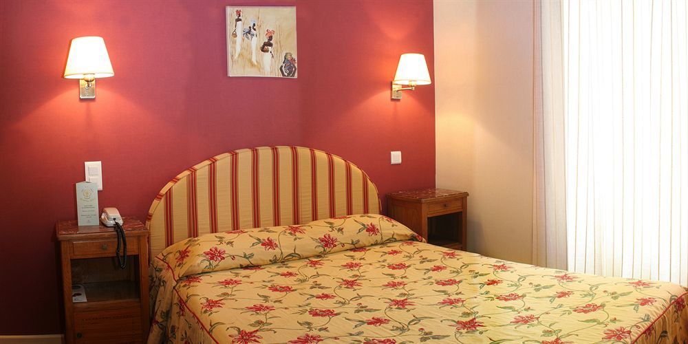 Hotel Arverna Vichy - Clt'Hotel מראה חיצוני תמונה