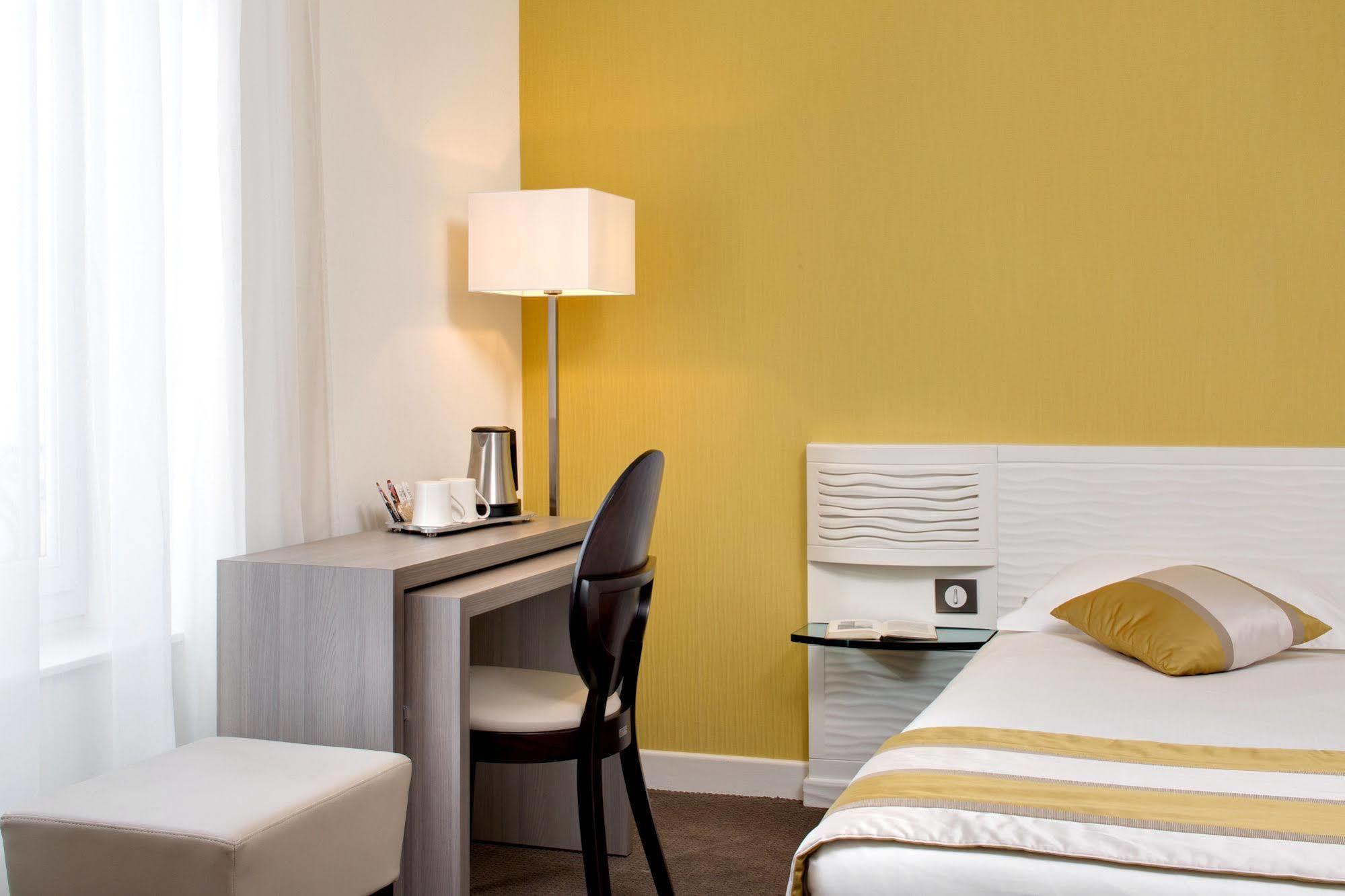 Hotel Arverna Vichy - Clt'Hotel מראה חיצוני תמונה